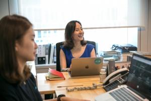 NYT “한국의 새 물결, 젊은 여성의 창업” - 뉴스 썸네일 이미지