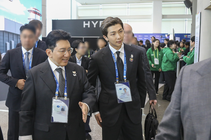 사진 제공 = 하이브