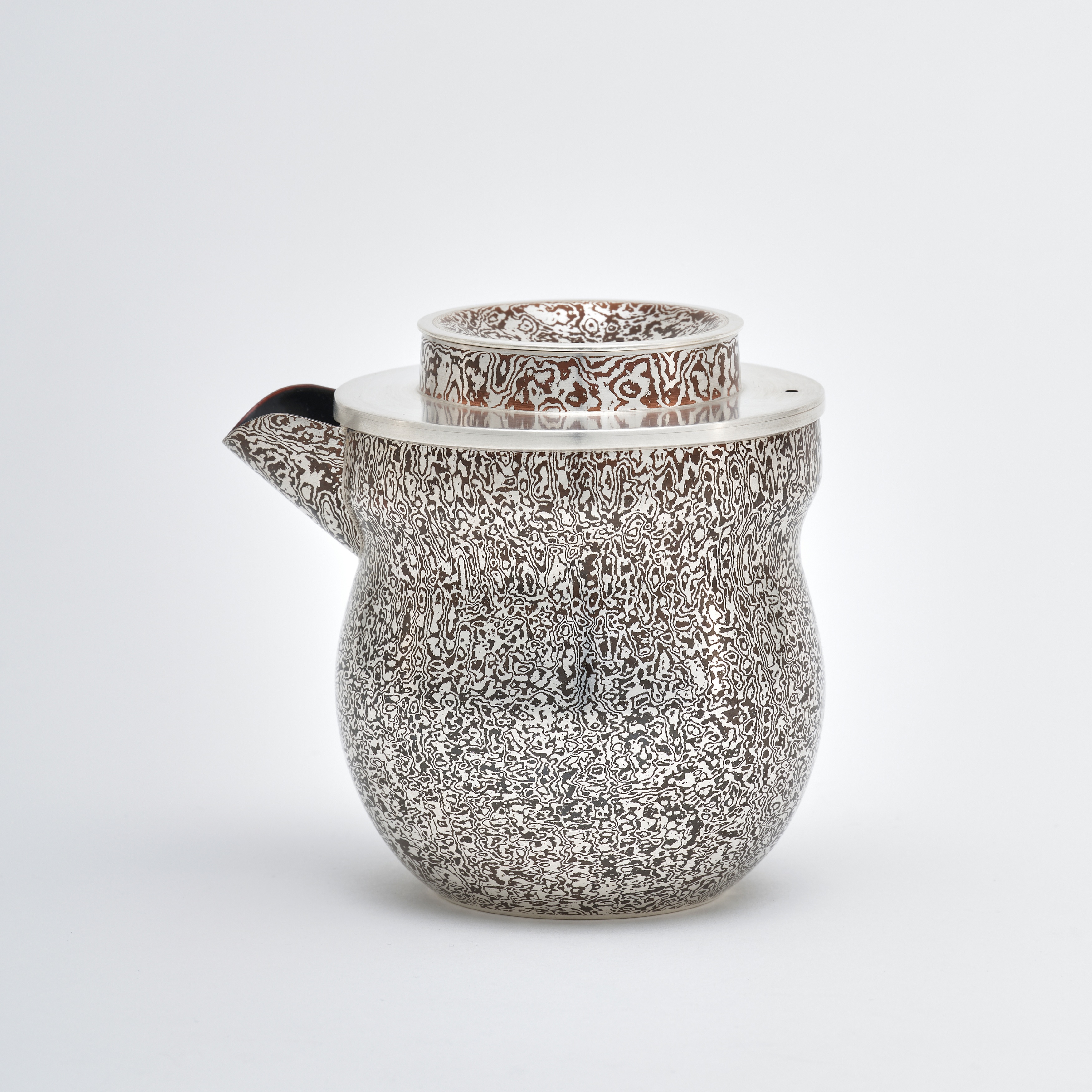 오석천 작가의 작품(Metal+Metal). 사진=고려아연