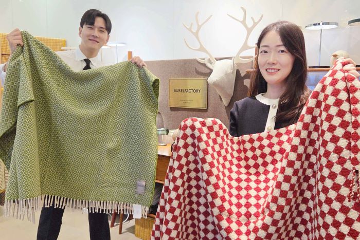 갤러리아백화점이 서울 명품관에서 다가오는 겨울을 맞아 포르투갈 프리미엄 리빙 브랜드 ‘부렐 팩토리’ 팝업스토어를 선보인다. 사진=한화갤러리아