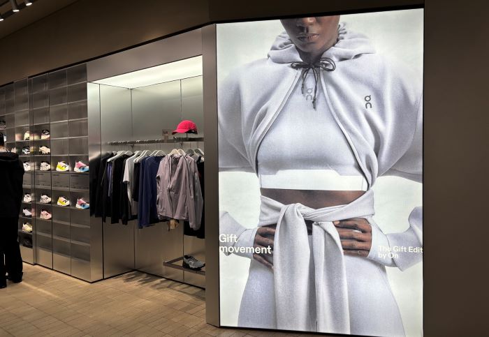 서울시 영등포구 더현대 서울 3층에 위치한 ‘온러닝(On)’ 매장 전경. 사진=현대백화점