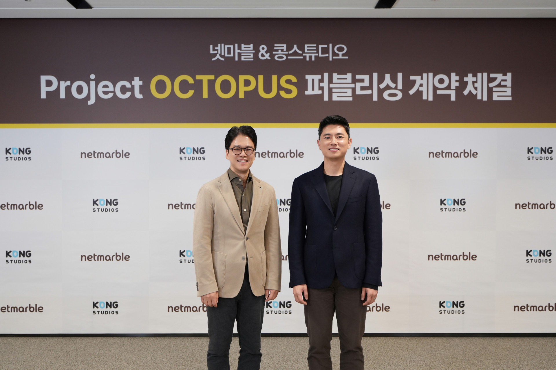 (좌측부터) 김병규 넷마블 대표, 석광원 콩스튜디오 대표. 사진=넷마블