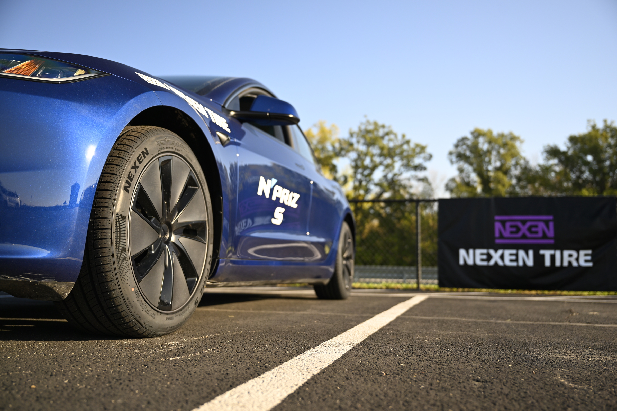 넥센타이어가 북미 최대 자동차 부품 전시회인 세마쇼에 참가했다. 사진=넥센타이어