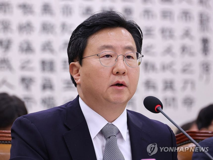 정진우 서울중앙지검장이 '대장동 항소 포기' 사태 하루만인 8일 전격 사의를 표명했다. 사진=연합뉴스.