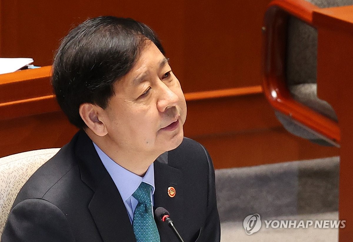 구윤철 부총리 겸 기획재정부 장관이 10일 국회에서 열린 예산결산특별위원회 전체회의에 출석해 질의에 답하고 있다. 사진=연합뉴스