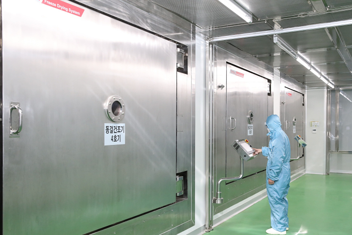 hy의 원료 B2B 누적 판매량이 50t을 돌파했다. 사진=hy