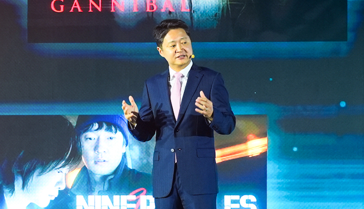 루크 강 월트디즈니 컴퍼니 아태지역 총괄 사장이 '디즈니+ 오리지널 프리뷰 2025' 오프닝 연설을 하고 있다. 사진 제공 = 월트디즈니 컴퍼니.