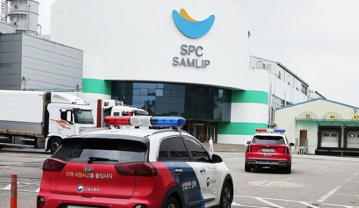 지난 6월 17일 압수수색이 진행 중인 경기도 시흥시 SPC삼립 시화공장 모습. 사진=연합뉴스