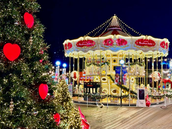 잠실 롯데타운 크리스마스 마켓 내 회전목마. 사진=롯데백화점