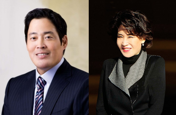 정용진 신세계그룹 부회장(왼쪽)과 정유경 신세계 총괄사장(오른쪽). 출처=신세계그룹.