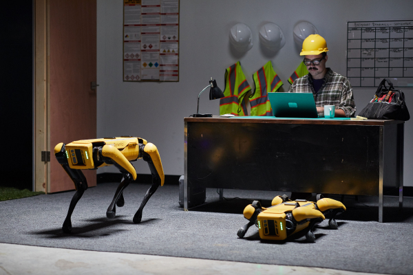 미국 로봇 전문 스타트업 보스턴 다이내믹스가 개발한 4족 보행 로봇 스팟. 현대자동차그룹은 최근 보스턴 다이내믹스의 지분 80%를 인수함으로써 로봇 사업의 시너지를 도모하고 나섰다. 출처= 현대자동차그룹