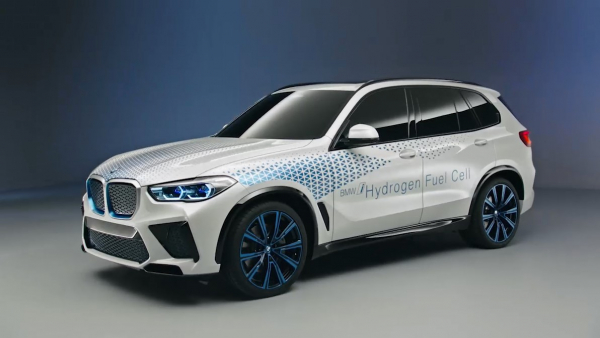 BMW가 최근 공개한 X5 기반 수소차 프로토타입. 출처= BMW