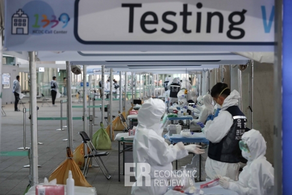 오늘(4일) 오후 6시까지 확진 판정을 받은 확진자는 총 611명이다. 사진=이코노믹리뷰 임형택 기자