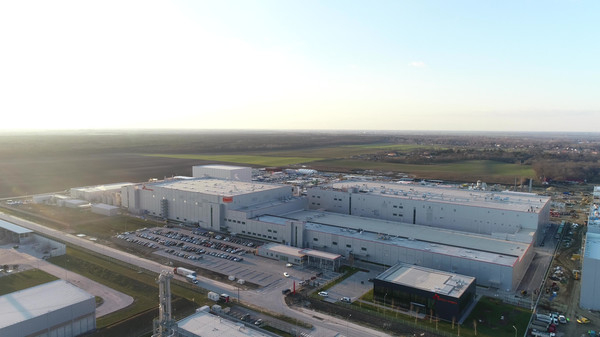 헝가리 코마롬에 있는 SK이노베이션 유럽 배터리 제1 공장. 출처=SK이노베이션