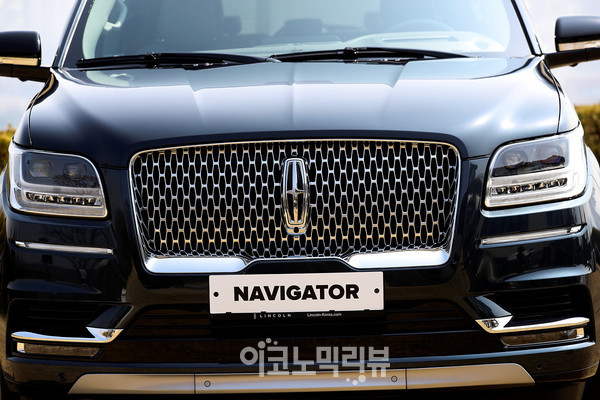 링컨 네비게이터 사진=박재성 기자
