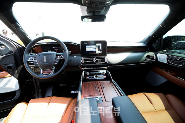 링컨 네비게이터 사진=박재성 기자