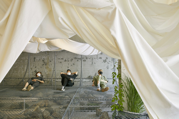 코오롱스포츠 한남플래그십스토어 캠핑 에브리웨어 전시 전경. 출처=코오롱FnC