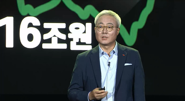 김준 SK이노베이션 총괄사장이 1일 오전 서울 영등포구 콘래드호텔에서 열린 'SK이노베이션 스토리 데이(Story Day)'에서 발언하고 있다. 사진=이코노믹리뷰DB