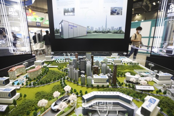 8일 고양시 킨텍스 2전시장에서 '2021 수소모빌리티쇼가 열리고 있다.사진=박재성 기자