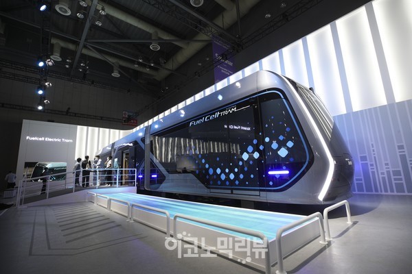 8일 고양시 킨텍스 2전시장에서 '2021 수소모빌리티쇼가 열리고 있다.사진=박재성 기자