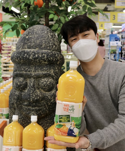 롯데칠성-홈플러스 착한소비 캠페인. 사진= 롯데칠성음료.