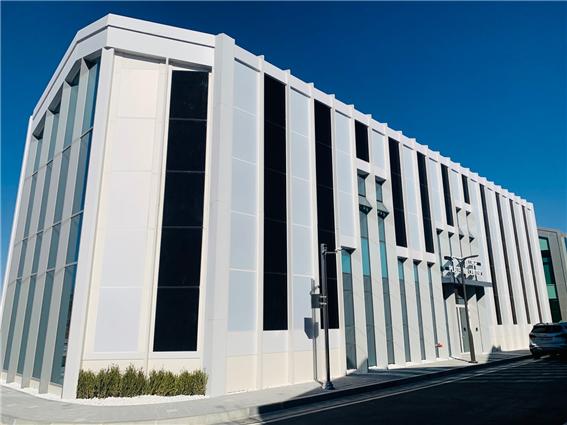 부산 스마트 빌리지에 설치된 솔라스킨. 출처=코오롱글로벌 제공