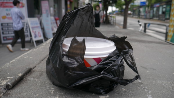 컵밥은 노량진 고시촌의 상징과 같다. 사진=최진홍 기자