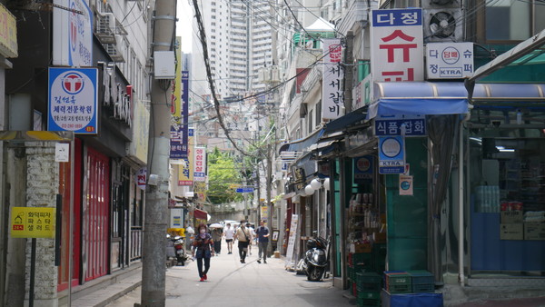 노량진 거리. 사진=최진홍 기자