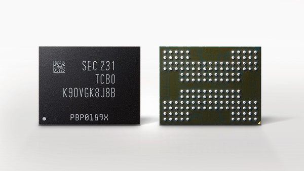 삼성전자가 양산을 시작한 8세대  V낸드. 출처= 삼성전자