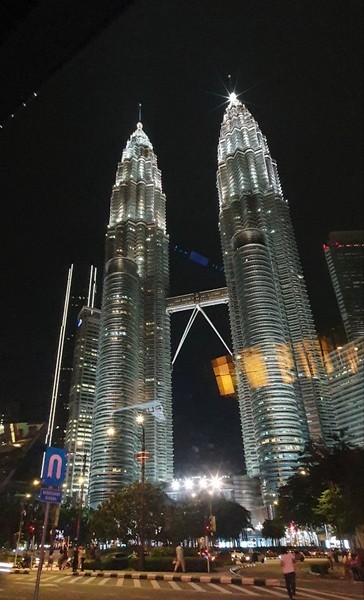 페트로나스 빌딩. 출처=에프엔에스벨류