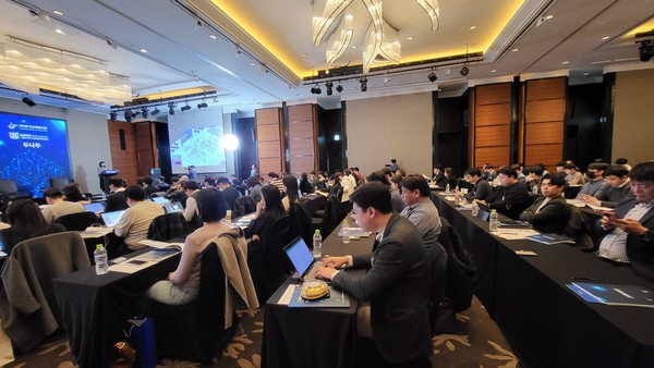 디콘 행사가 열리고 있다. 사진=최진홍 기자