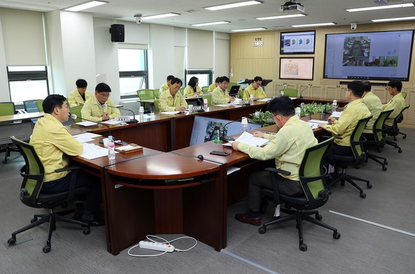 농촌진흥청에서 과수화상병 긴급회의를 진행하고 있다. 출처=농식품부