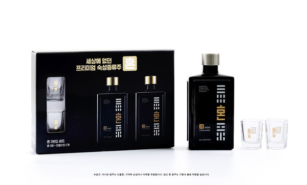 프리미엄 숙성 증류주 '혼' 추석 선물세트. 사진=골든블루