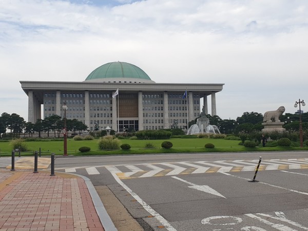 국회의사당. 사진 = 김호성 기자