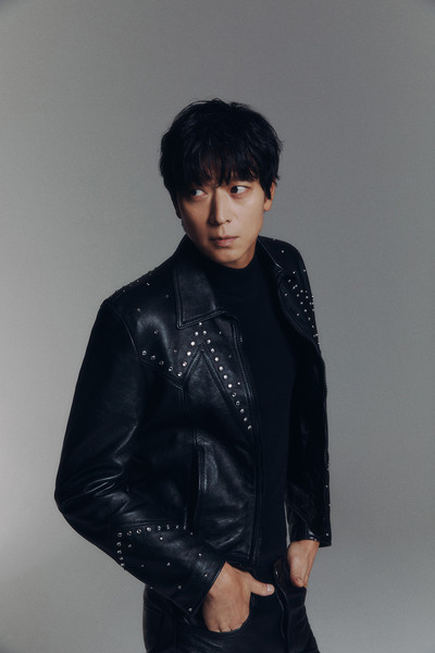 강동원은 “요즘은 골프를 많이 친다. 재작년까지는 무에타이를 하고 주짓수도 했다”며 “일 때문에 시작했지만 재밌어서 오래했다”고 말했다. 사진=AA그룹