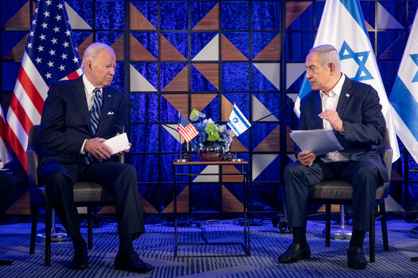 지난달 이스라엘서 회담하는 조 바이든 미국 대통령(왼쪽)과 베냐민 네타냐후 이스라엘 총리. 사진출처=연합뉴스