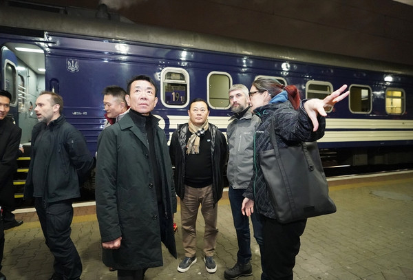 '철도 원팀코리아' 일행이 최근 철도 재건사업을 위해 우크라이나 수도 키이우를 방문했다. 출처=코레일