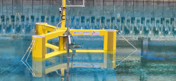 포스코가 SK에코플랜트와 순수 국내 기술력으로 공동 개발한 부유식 해상풍력 부유체 실증에 나서고 있다. 사진=포스코