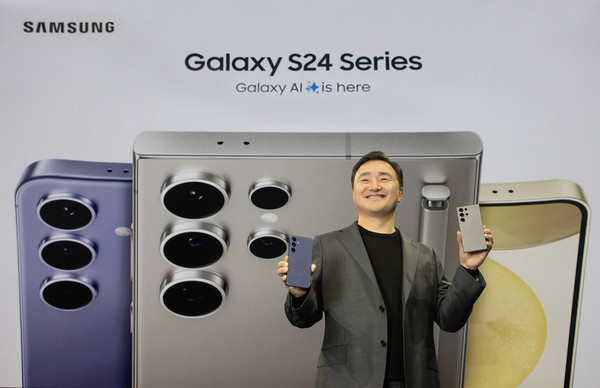 노태문 삼성전자 사업부장이 갤럭시 S24 시리즈를 공개하고 있다. 사진=삼성전자