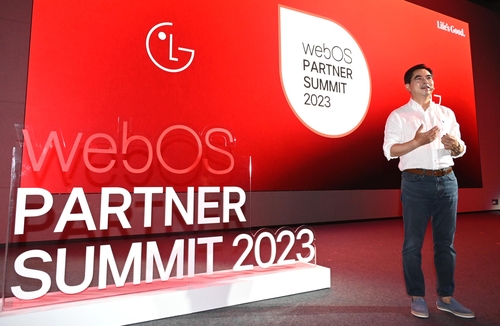 지난해 개최된 'webOS 파트너 서밋 2023'에서 연설하고 있는 박형세 LG전자 HE 사업본부장 부사장. LG전자=연합뉴스