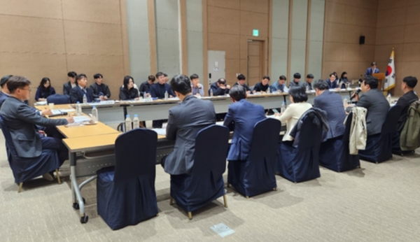 행복청과 세종시는 26일 정부세종컨벤션센터에서 '스마트시티 계획수립 용역 1차 중간 보고회' 를 개최했다. 출처=세종시