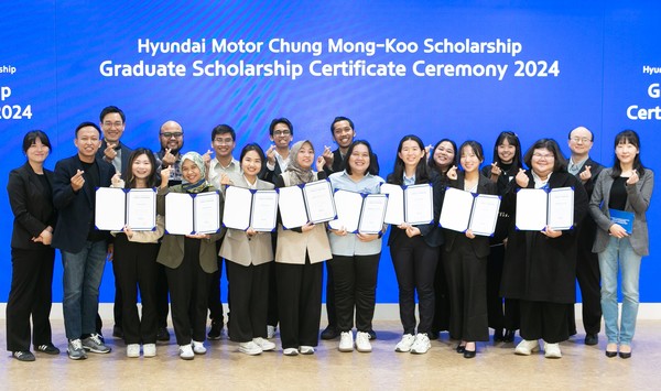 현대차 정몽구 재단은 지난달 30일 서울 명동 ‘온드림 소사이어티’에서 아세안 국가 장학생을 대상으로 ‘현대차 정몽구 스칼러십 장학증서 수여식’을 개최했다. 사진=현대차 정몽구 재단