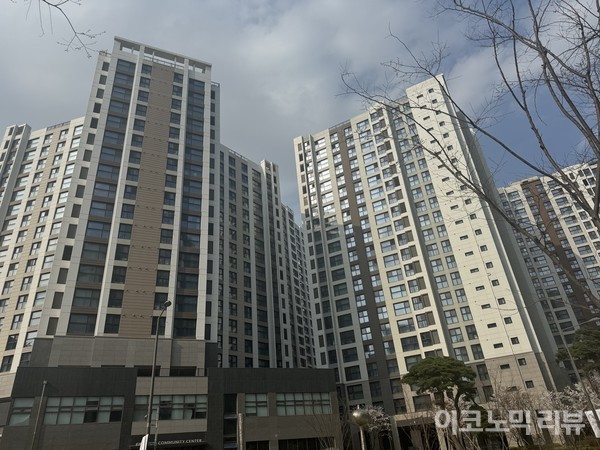 서울 시내 대규모 아파트 단지. 사진= 이코노믹리뷰 박정훈 기자