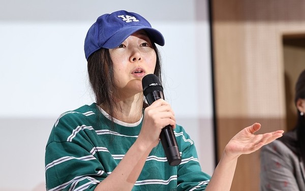 민희진 어도어 대표가 25일 오후 서울 서초구 한국컨퍼런스센터에서 열린 긴급 기자회견에서 발언하고 있다. 사진= 연합뉴스