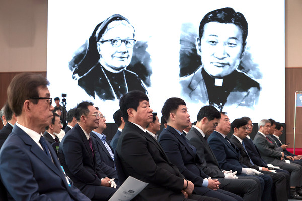 신협중앙회가 10일 신협중앙연수원에서 ‘2024년도 신협운동 선구자 추모식’을 진행하고 있다. 출처=신협