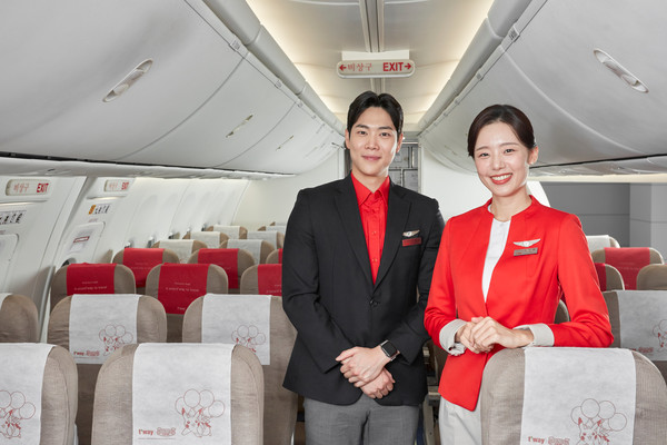 티웨이항공이 서울·청주 신입 객실 승무원을 채용한다고 19일 밝혔다. 사진=티웨이항공