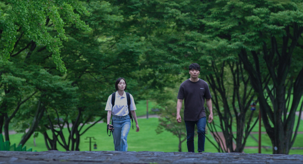 진주의 진주성 1차 방문: 주환은 진주를 공북문 매표소로 안내해서 들어갔을 것이다. 비석이 모여 있는 비석군(碑石群), 열일문 등이 그쪽이다. 그쪽 주차장이 넓다.