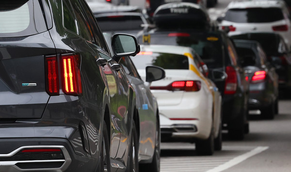 전기차 캐즘 속 하이브리드 인기는 상승하고 있다. 사진=연합뉴스