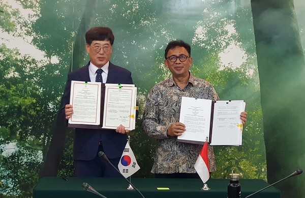 산림청은 최근 인도네시아 환경산림부와 올해 10월까지로 예정된 협약기간을 2029년까지 갱신하는 내용의 협약을 체결했다. 출처=산림청