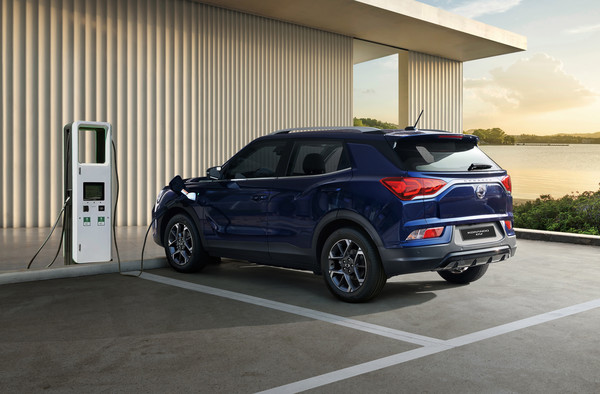 KG모빌리티 코란도 EV 충전. 사진=KGM